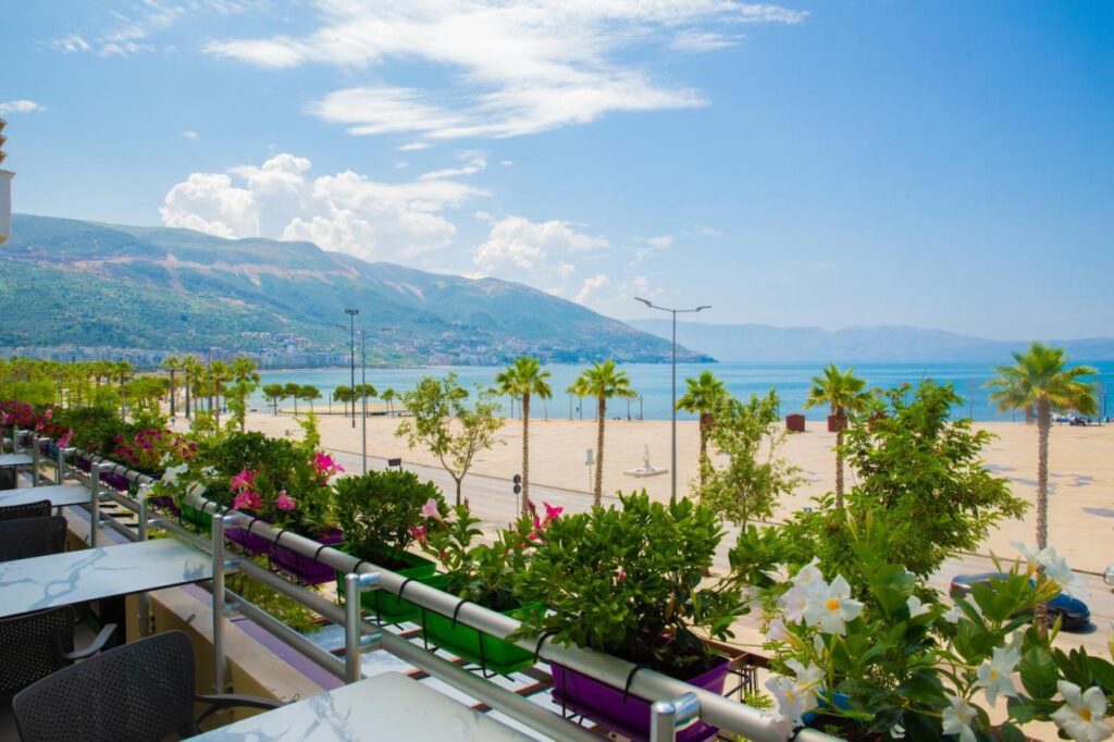 Veranda Boutique Hotel in Vlorë terrace view over the beach