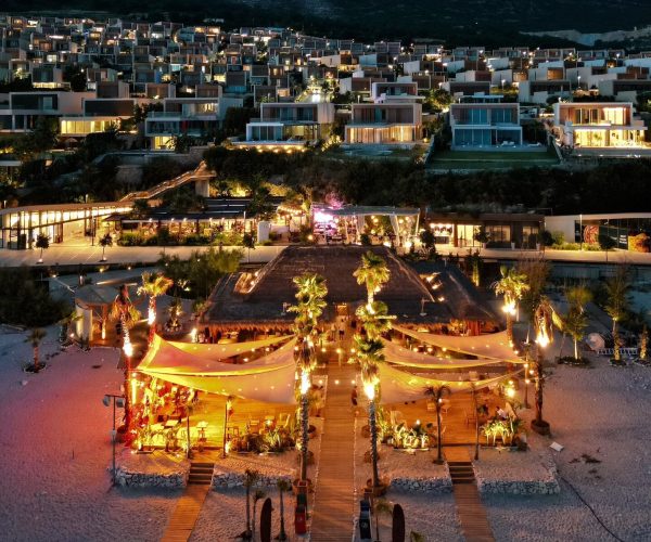 bohemian beachbar in palase