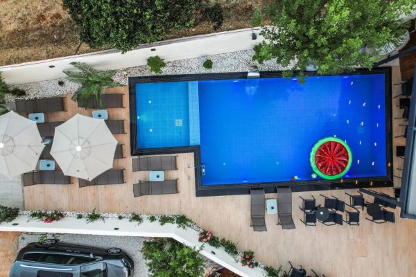 Duka's Hotel in Ksamil droneshot of pool