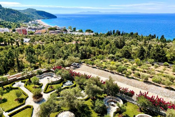 Elysium Hotel in Albania gardenview over the ocean and the nearby woods