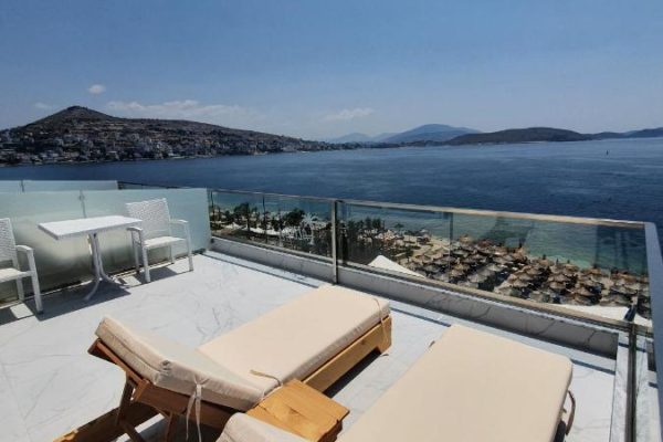 Hotel Aloha in Sarande on the roof to sun away