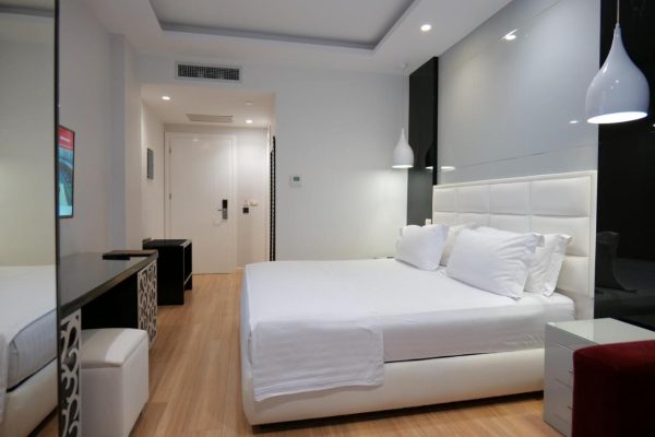 Hotel Luxury in Ksamil superiorroom from a different angle