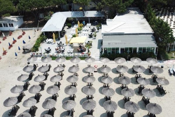 Hotel Monaco Garden in Albania beachside