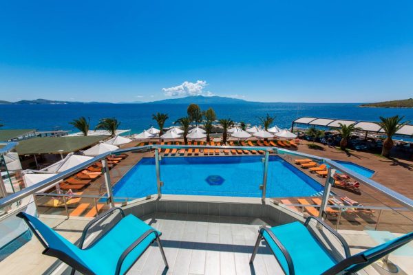 Hotel Saranda Palace in Sarande seaside view of the pool and ocean