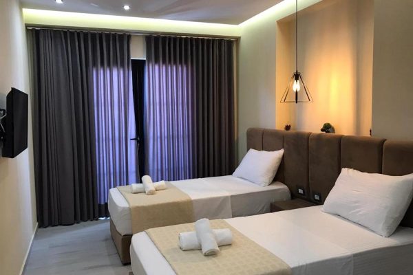 Hotel Sunway in Ksamil single beds