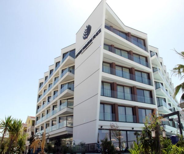 Luxury Premium Finese in Albania the outsideview of the building