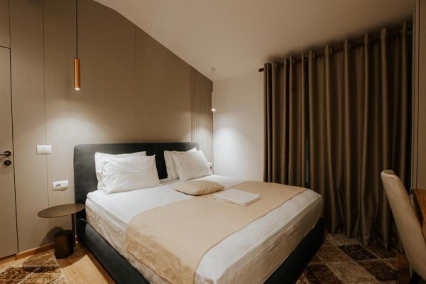 Tweepersoonskamer van Sharm Hotel Luxury in Gjirokaster