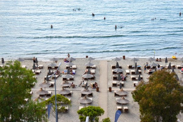 Yacht Hotel in Vlorë beach drone view